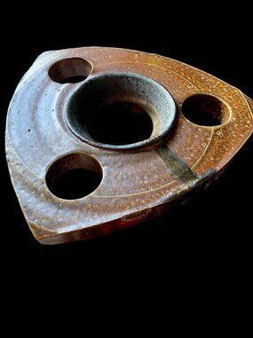 OREGON TOM ROHR ART POTTERY CERAMIC GEAR Large Footed Triangle SCULPTURE SIGNED